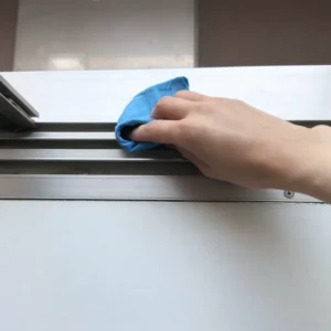溝の汚れが気になる